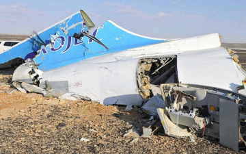 صحيفة روسية : قنبلة الطائرة كانت تحت مقاعد أحد الركاب