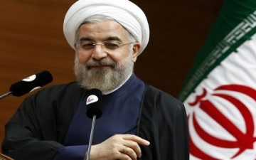 روحاني يتهم إسرائيل باغتيال العالم النووي الإيراني فخري زاده ويتوعد بالرد