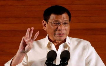 الرئيس الفلبينى يعلن خروج بلاده من جلباب أمريكا