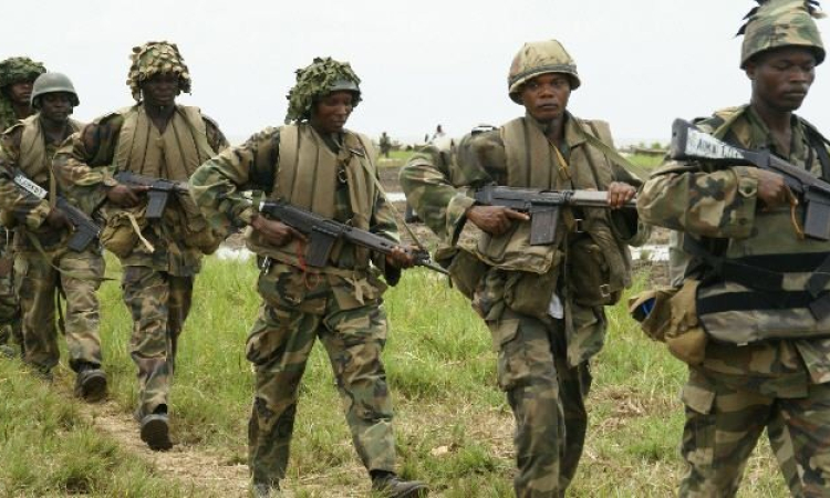 السلطات النيجيرية تعلن فقدان 9 ضباط شرطة فى معركة مع لصوص البترول الخام