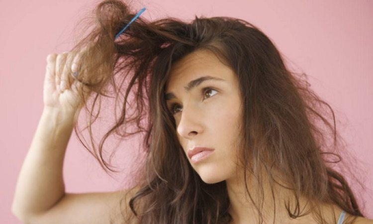 5 نصائح للحفاظ على صحة شعرك الجاف فى الشتاء
