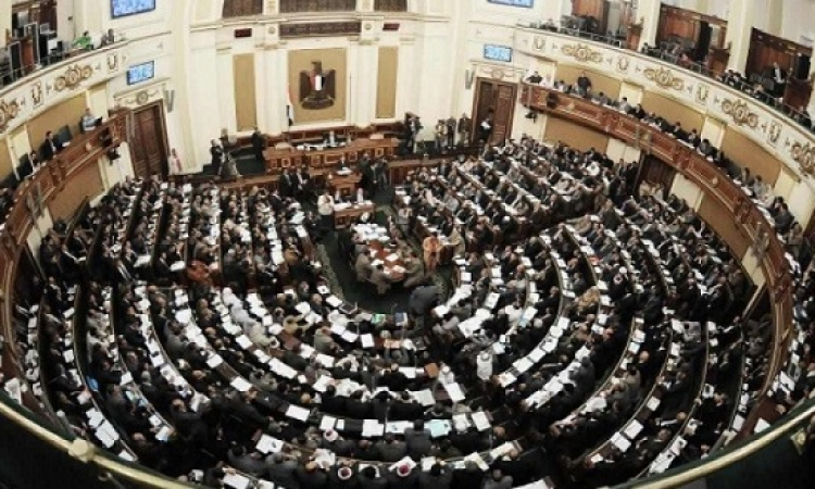 وزير النقل أمام البرلمان لعرض أسباب حادث الإسكندرية