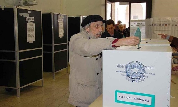 بدء التصويت في الانتخابات البرلمانية الإيطالية .. واليمينية ميلوني الأوفر حظًا لرئاسة الوزراء