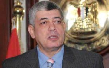 وزير الداخلية يتفقد جثة المشتبه في تفجير”أمن القاهرة”