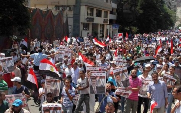 مظاهرات لأولتراس ربعاوي  أمام مسجد التوحيد ببورسعيد