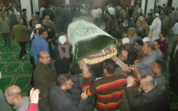 تشييع جنازة شهيد الجيش باطسا وسط غضب شعبي لغياب المسؤلين