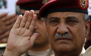 نجاة وزير الدفاع اليمني من محاولة اغتيال بيد القاعدة