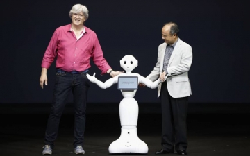 بالفيديو.. اليابان تكشف عن روبوت آلى يقرأ مشاعر البشر