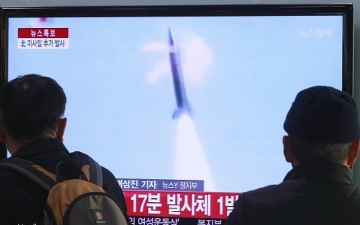 كوريا الشمالية تختبر صاروخين باليستيين