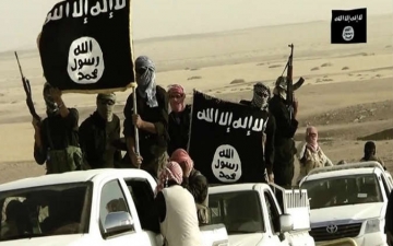 محافظ الموصل يطالب بقصف مقاتلي “داعش” جواً