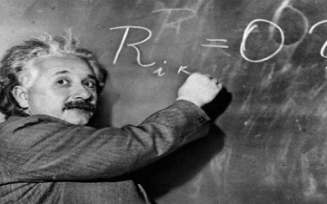 10 نصائح هامة من أينشتاين للنجاح