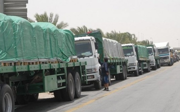 منع دخول الشاحنات المصرية لليبيا بدءا من الجمعة بسبب الأوضاع الأمنية