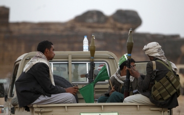 مصدر يمنى : الحوثي يرفض رفع الساحات وتنفيذ مخرجات الحوار