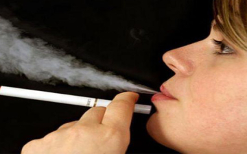 منظمة الصحة العالمية تحذرمن استخدام السجائر الإلكترونية