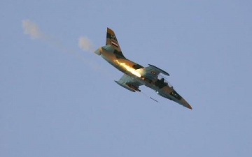 النظام السوري يشن أكثر من 15 غارة جوية على ريف حماة مستخدما الصواريخ العنقودية