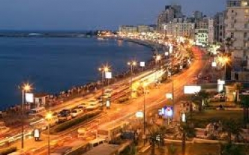 السوريون يحتلون شوارع الاسكندرية