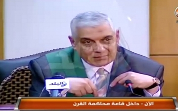 بالفيديو .. المحكمة توافق على تحدث مبارك من داخل القفص بناء على طلب نجليه علاء وجمال