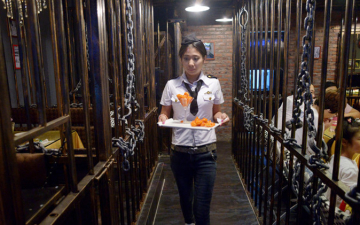 افتتاح مطعم «سجن» في الصين