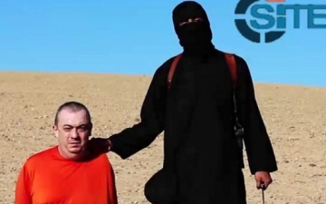 مصر تدين ذبح داعش لمواطن بريطاني .. وتصفه بالوحشي والبربري