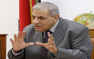 “محلب” يلتقى وزير الداخلية للاطلاع على جهود مكافحة الإرهاب