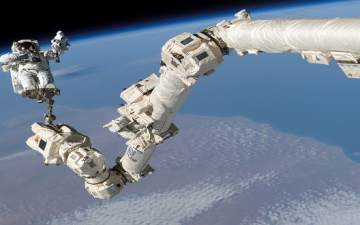 رواد محطة الفضاء الدولية يقوم بثالث مهمة سير خلال 3 أسابيع