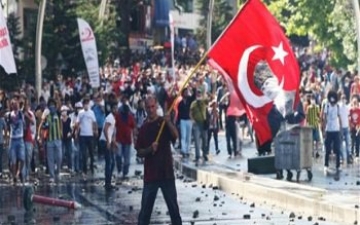 تركيا تعلن ارتفاع قتلى احتجاجات الأكراد الي 31 شخصا على الأقل و360 جريحا.