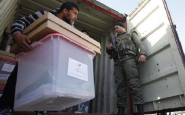 انطلاق أول انتخابات رئاسية تعددية في تونس منذ الثورة