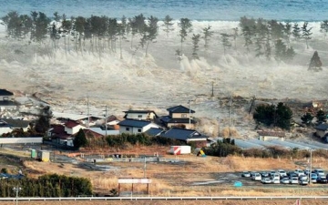 إندونيسيا توجيه تحذير من تسونامي بعد زلزال بقوة 7.5 درجه