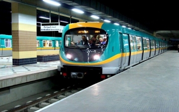 وزير النقل يشهد توقيع اتفاقية تصنيع 32 قطارا مكيفا للخط الثالث للمترو