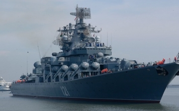 سفية عسكرية روسية تدخل ميناء طرطوس السوري