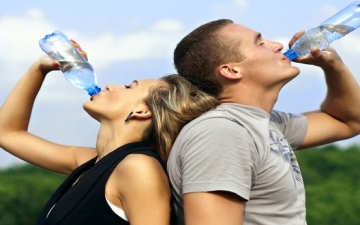 اعرف الوقت المناسب لشرب المياه أثناء وبعد التمارين الرياضية