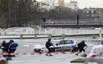 الرئيس الفرنسي: الإسلام برىء من  الهجمات الإرهابية