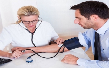 علماء بريطانيون يطورون جهازا يخفض مقاومة ضغط الدم المرتفع العالية