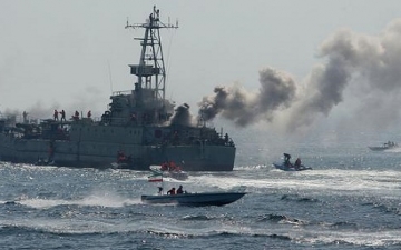 سفن حربية إيرانية تتجه إلى خليج عدن