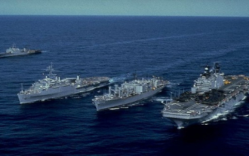 السفن الأمريكية تطلق صواريخ كروز على  صنعاء