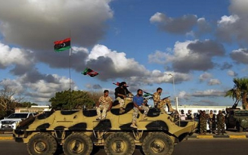 الجيش الليبيى يشتبك مع عناصر داعش فى بنغازى