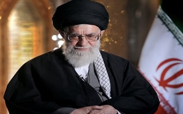 خامنئى: الولايات المتحدة رفعت العقوبات عن إيران على الورق فقط