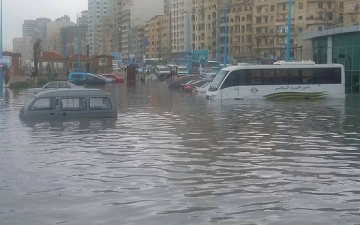 بالصور .. الأسكندرية تغرق بسبب الأمطار .. ده إحنا لسه ف الأول !!