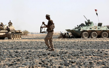 القوات اليمنية تسيطر على مواقع استراتيجية بتعز