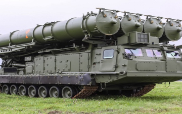 روسيا تؤكد ارسال انظمة صاروخية الى سوريا لحماية قواتها هناك
