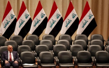برلمان العراق يستعيد السيطرة ويحظر على العبادى تنفيذ إصلاحات دون موافقته