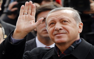 حزب اردوغان يفوز بالانتخابات ويستعيد الاغلبية بالبرلمان