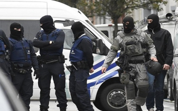 اعتقال شخصين فى بروكسل على خلفية هجمات باريس