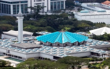 مسجد نيجارا فى ماليزيا .. اناقة البناء وروعة المعمار