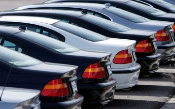 رئيس مصلحة الجمارك يتوقع انخفاض أسعار السيارات اعتبارا من 2019
