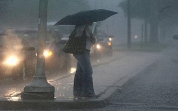 “أبو ظبى” تناشد مواطنيها بعدم تداول معلومات غير دقيقة عن حالة الطقس