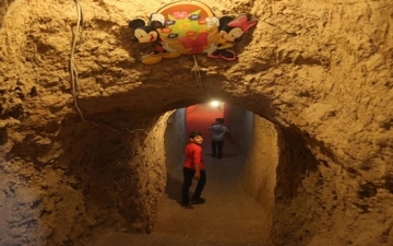 بالصور .. ملاهى تحت الأرض لتسلية أطفال سوريا