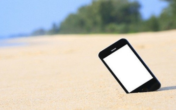 4 نصائح هامة لحماية هاتفك من الماء والشمس
