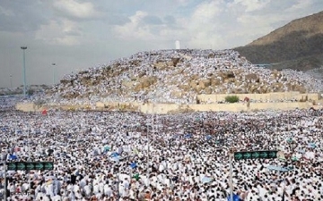 مليونى ونصف مليون من ضيوف الرحمن يقفون على عرفات لتأدية الركن الأكبر من الحج
