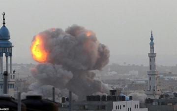 تواصل الغارات الاسرائيلية على غزة لليوم الثانى وضحاياها يتجاوزون الـ 130